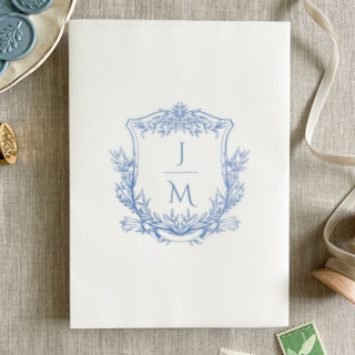 Custom blue crest and initials vellum wrap for invitations | Set of 10 by Maria Ferrer G.